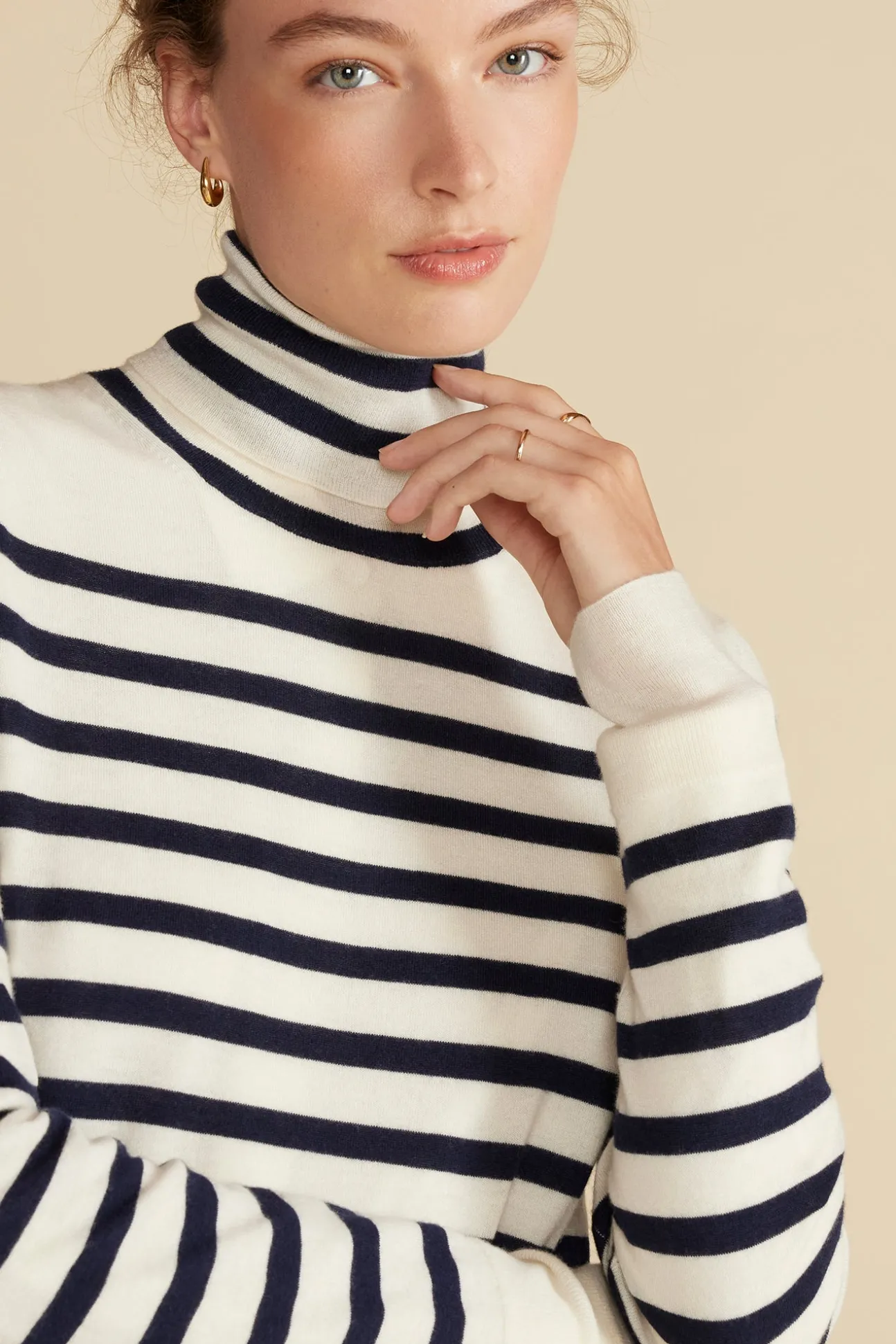 Carrie Turtleneck Cashmere Sweater