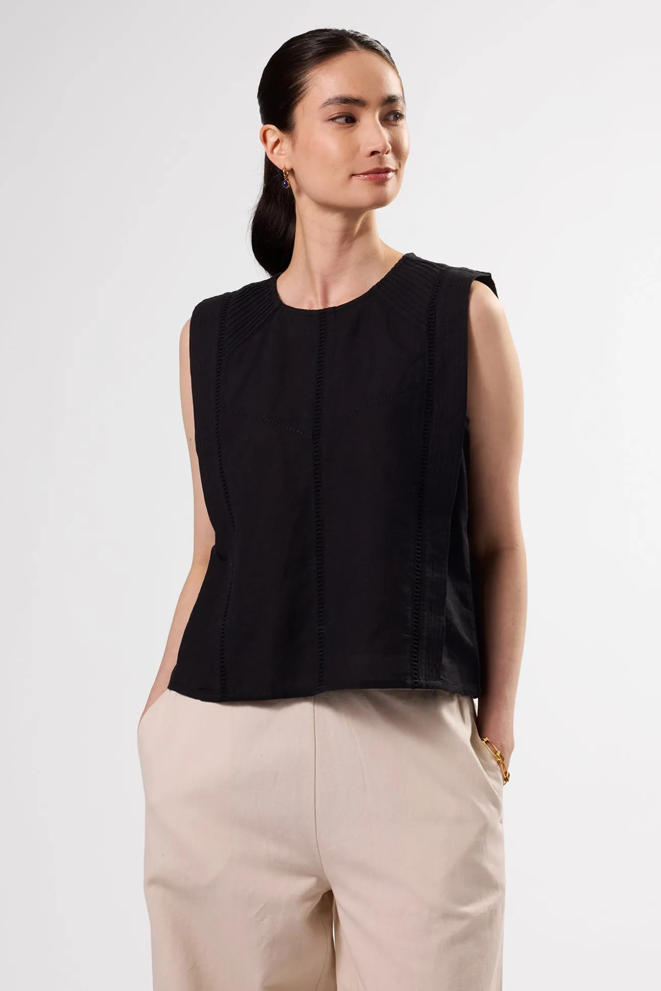 Detailed Cotton Linen Tank Top