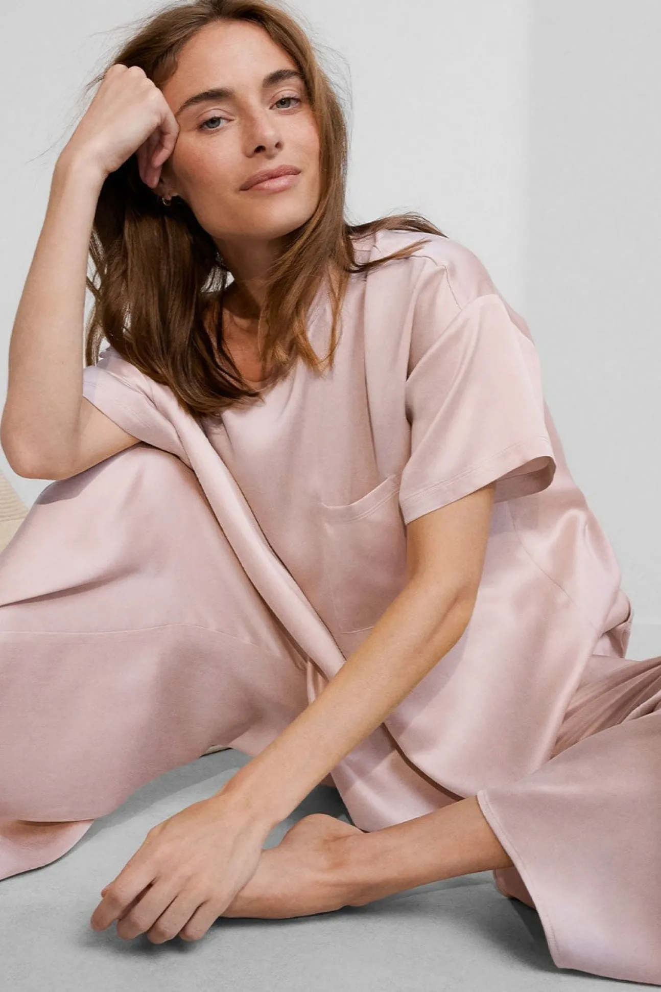 Lunya Washable Silk Tee Pant Set