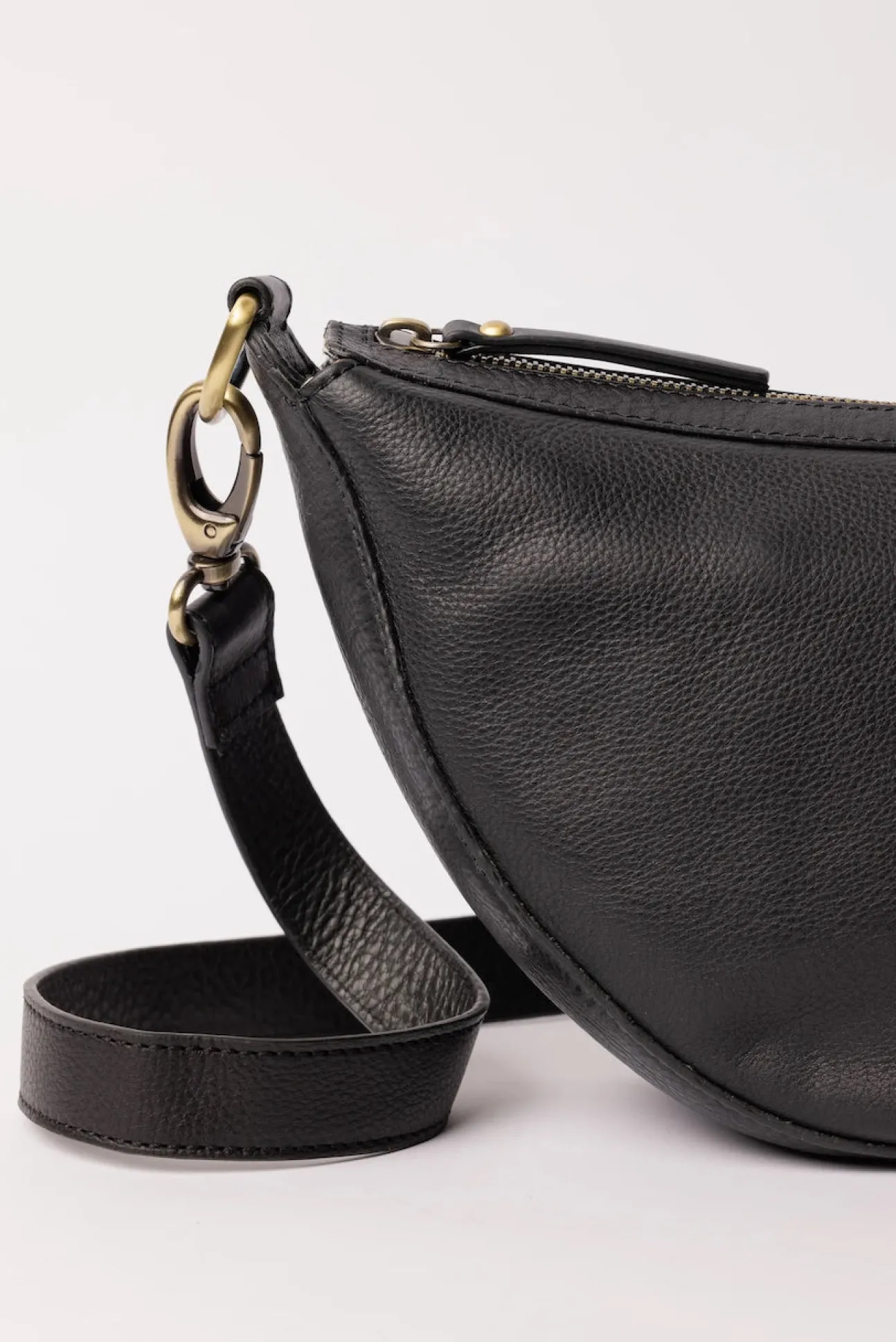 O My Bag Leo Crossbody Bag