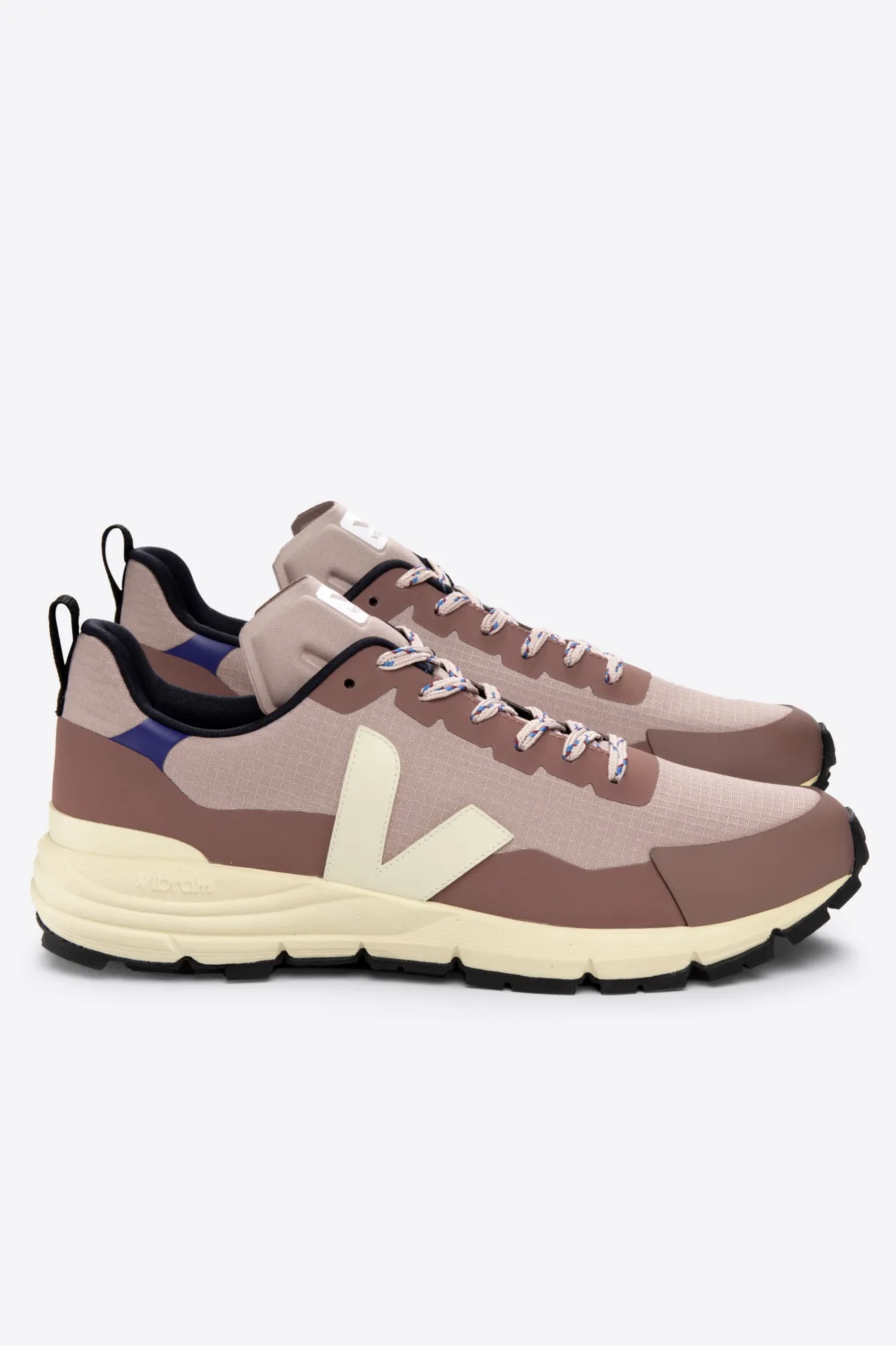 Veja Dekkan Ripstop Sneaker