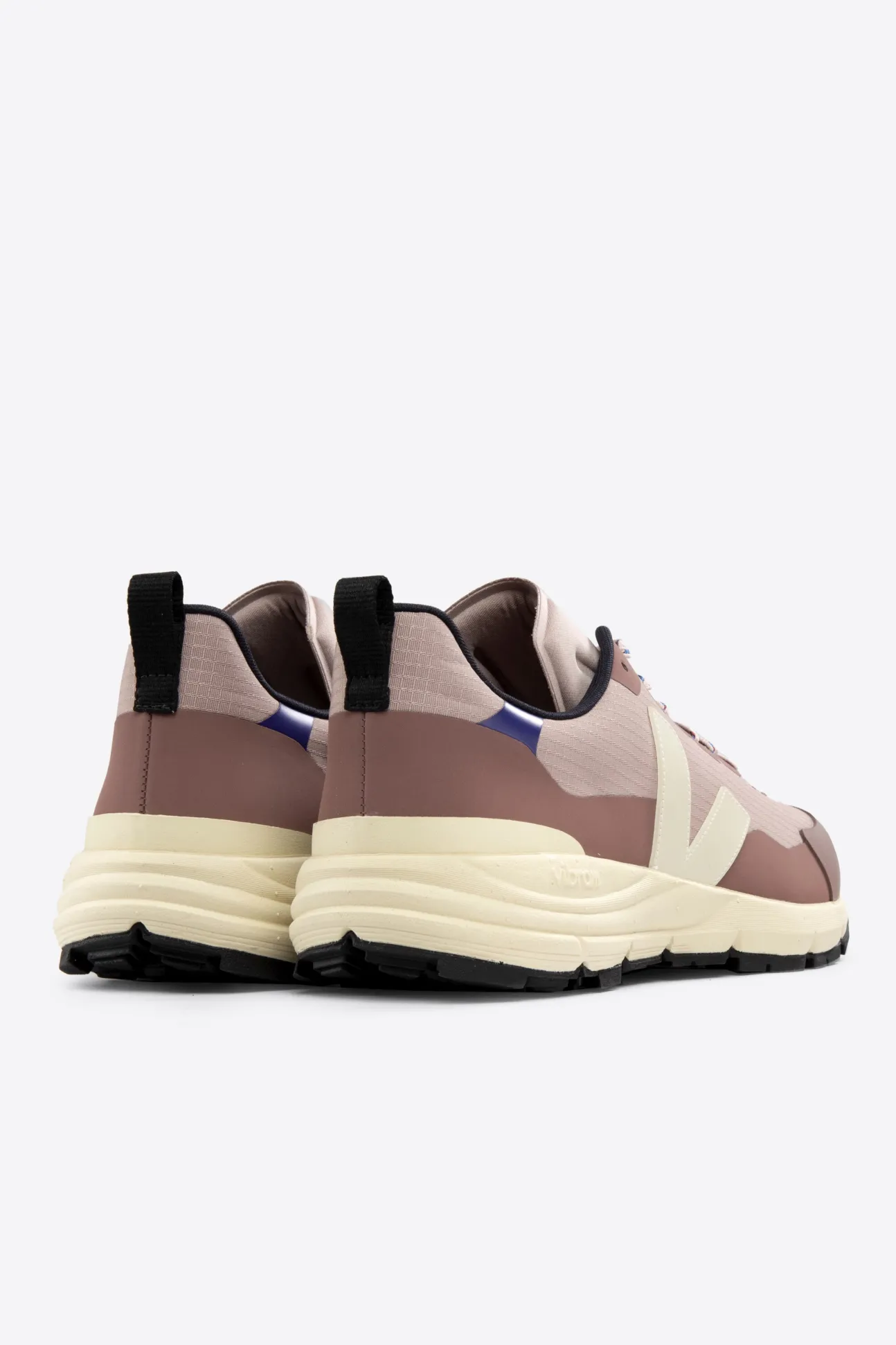 Veja Dekkan Ripstop Sneaker